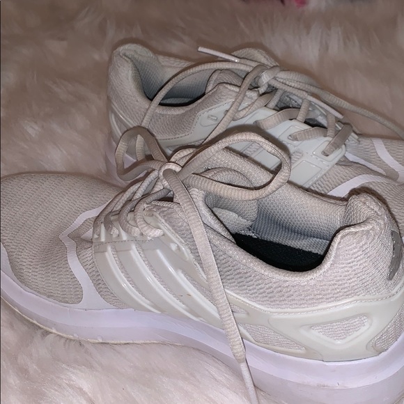 Adidas shoes - Picture 1 of 2